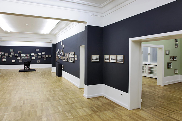 Blick in die Ausstellung (Foto: Jörg Hejkal / Haus am Waldsee)